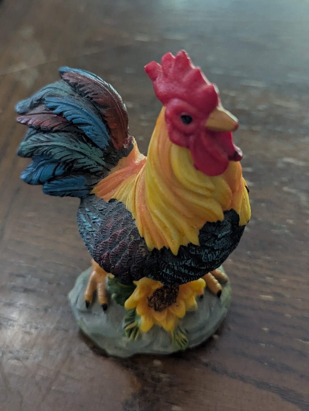 Gerson Rooster Figurine Farmhouse Chicken Resin Decor Sunflower Base Country Kit